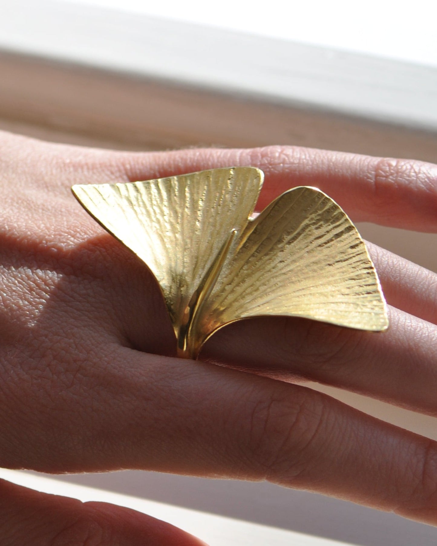 Ginkgo Large Leaf Ring