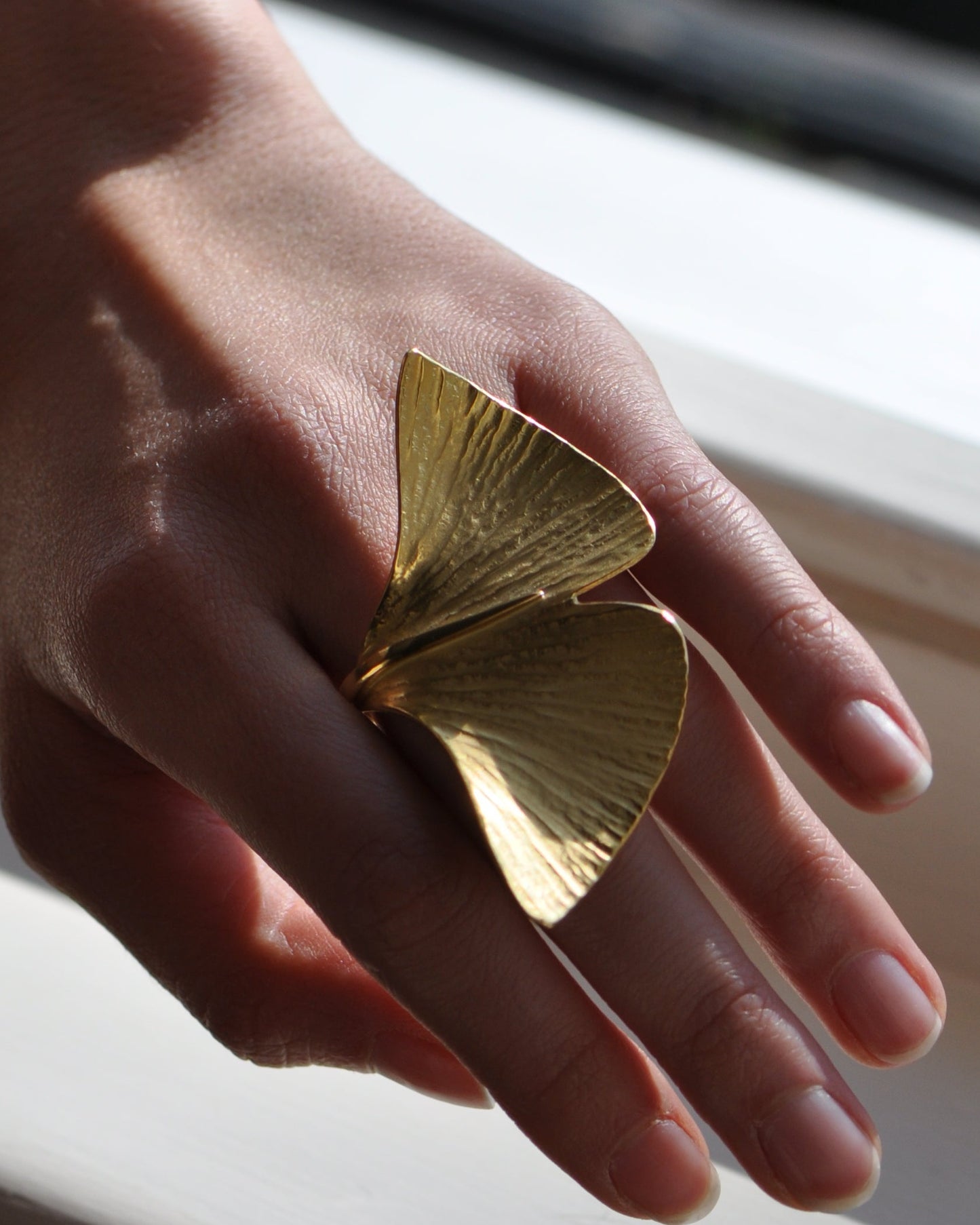 Ginkgo Large Leaf Ring