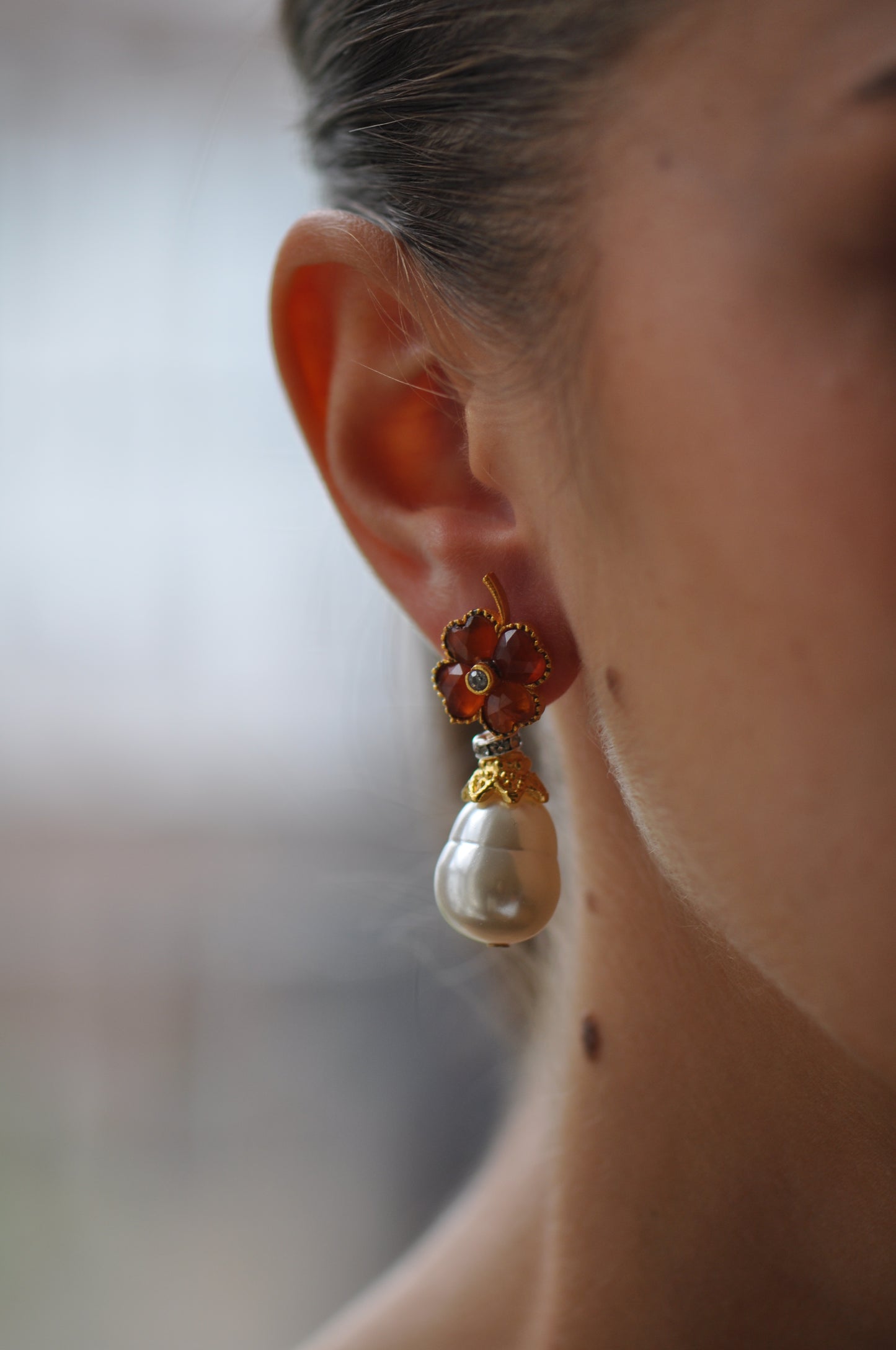 Jenna Pearl Earrings