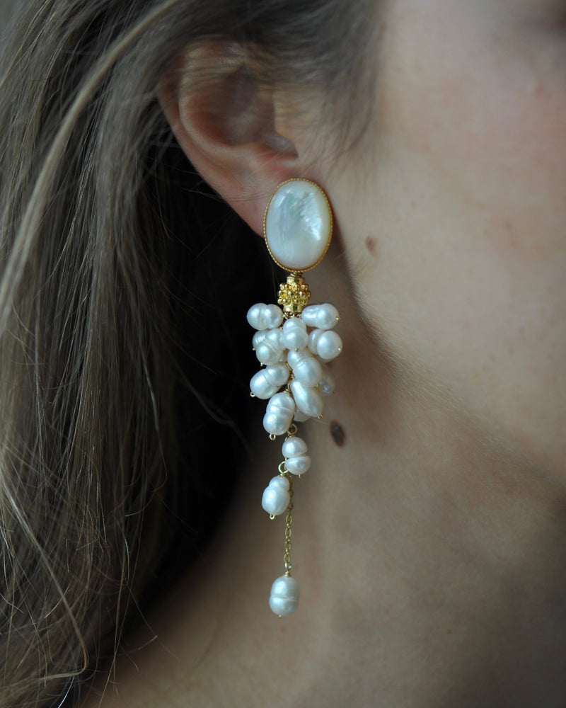 Pia Pearl Earrings