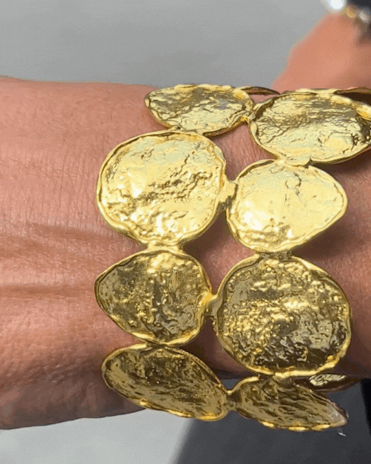 Aurelia Cuff
